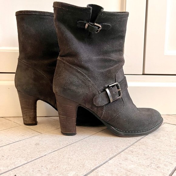 BARNEYS NEW YORK Grey Suede Ankle Boots - Picture 3 of 9